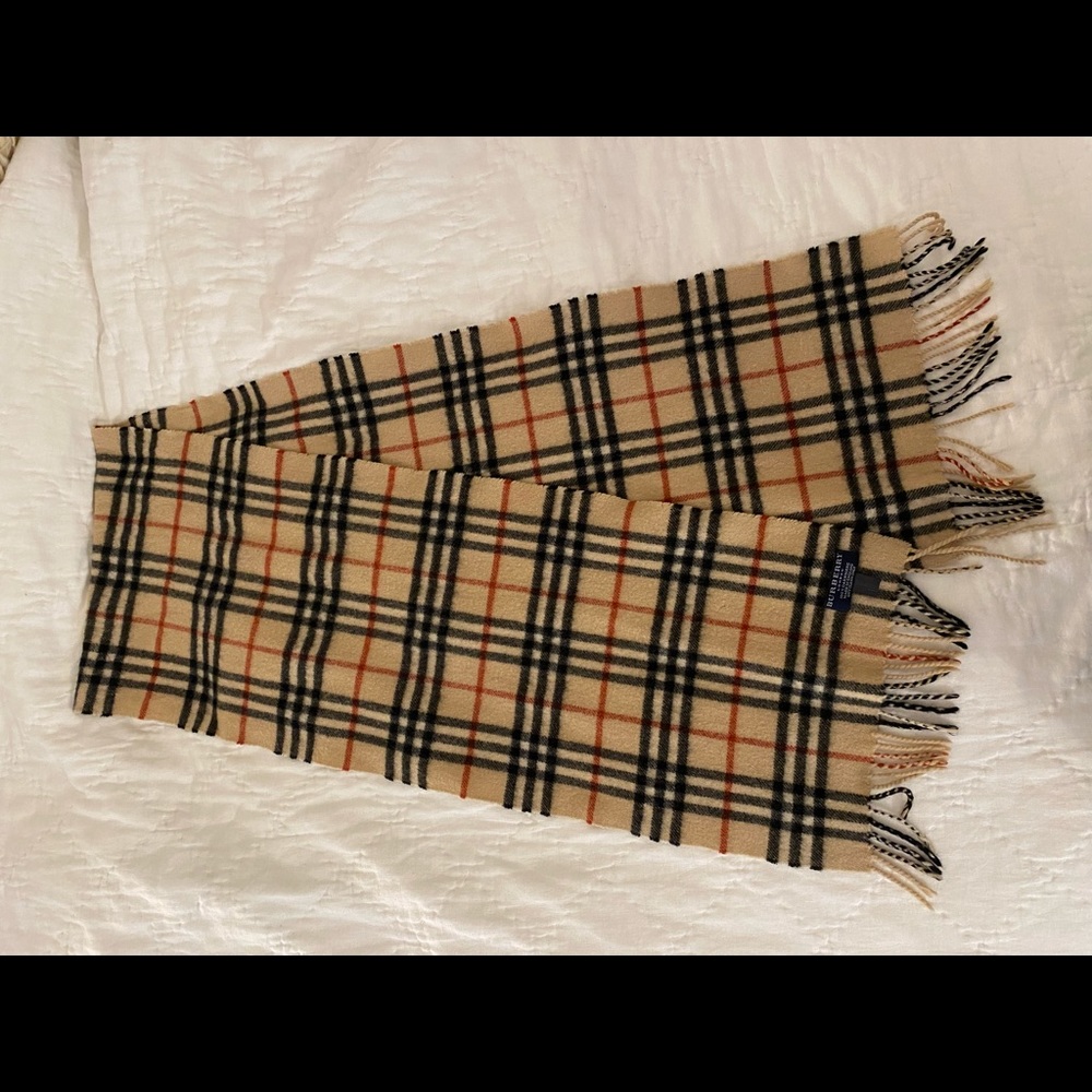 Burberry Scarf - classic